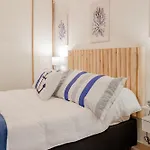 H11 A La Maison - Centro Apartment *